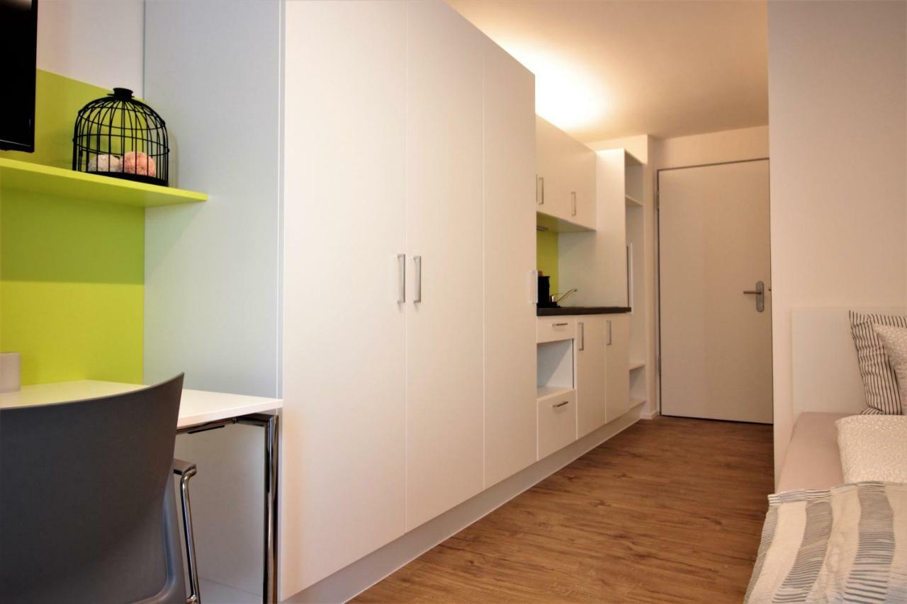 וירצבורג Studio Apartment - Balcony, Netflix, University Hospital Proximity מראה חיצוני תמונה