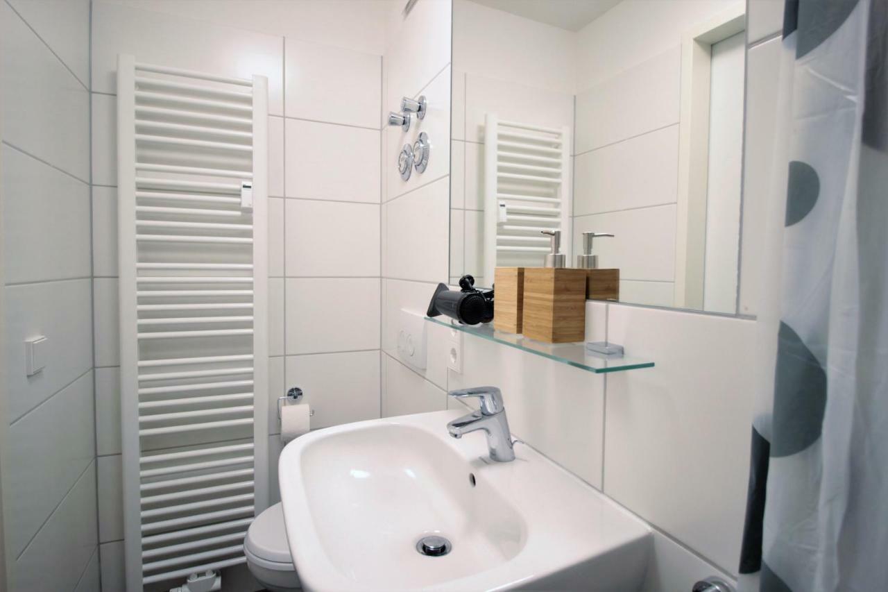 וירצבורג Studio Apartment - Balcony, Netflix, University Hospital Proximity מראה חיצוני תמונה